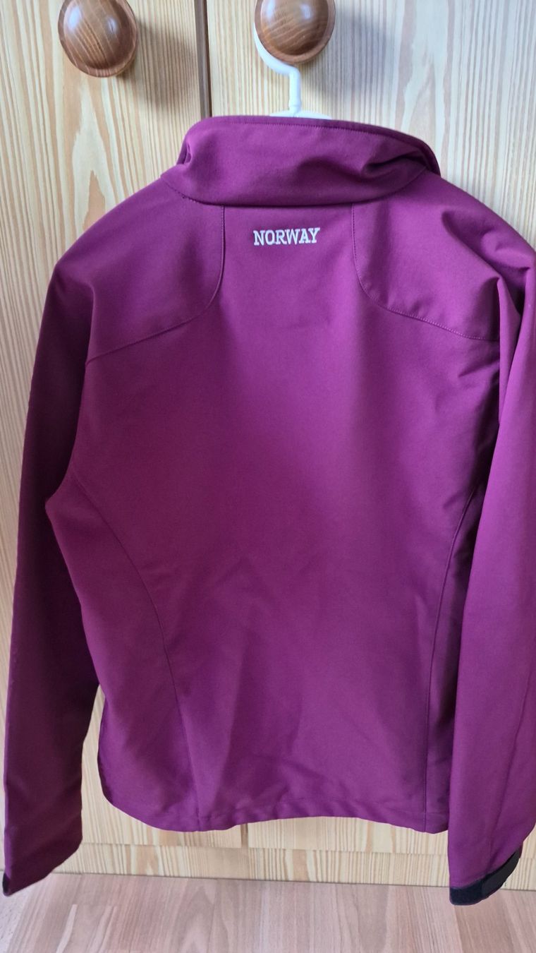 Vestes: Norway Softshell Jacke – D'occasion à Zofingen par PiaZ0102 1