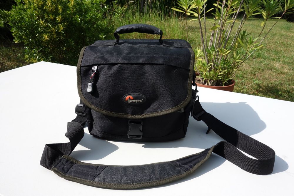Sac Photo Lowepro Nova 160 AW – Bandoulière – Noir – Occasion