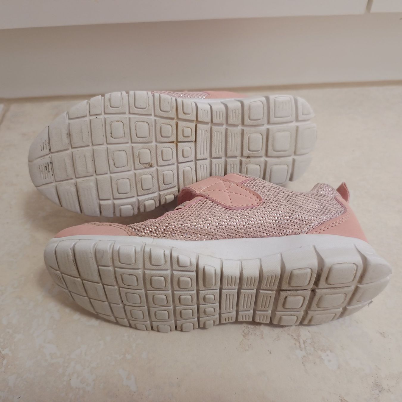 Dosenbach Scarpe per ragazze: VTY Sneaker Mädchen, Gr. 31 – Usato da Emmetten venduto da Hornberger 1