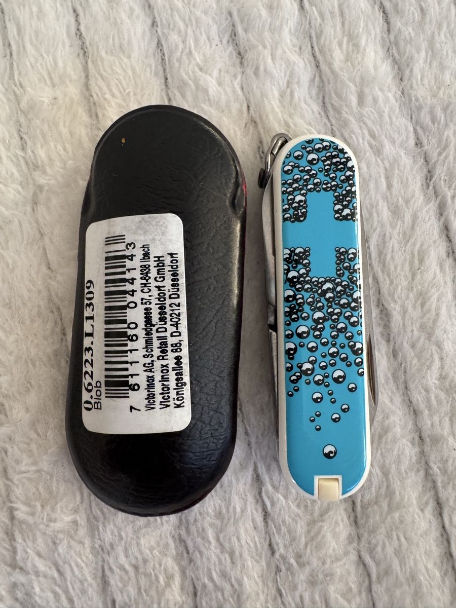 Victorinox Coltelli tascabile: Victorinox classic Blob 2012 – Nuovo e nell'imballaggio originale da Hergiswil NW venduto da wert721 2