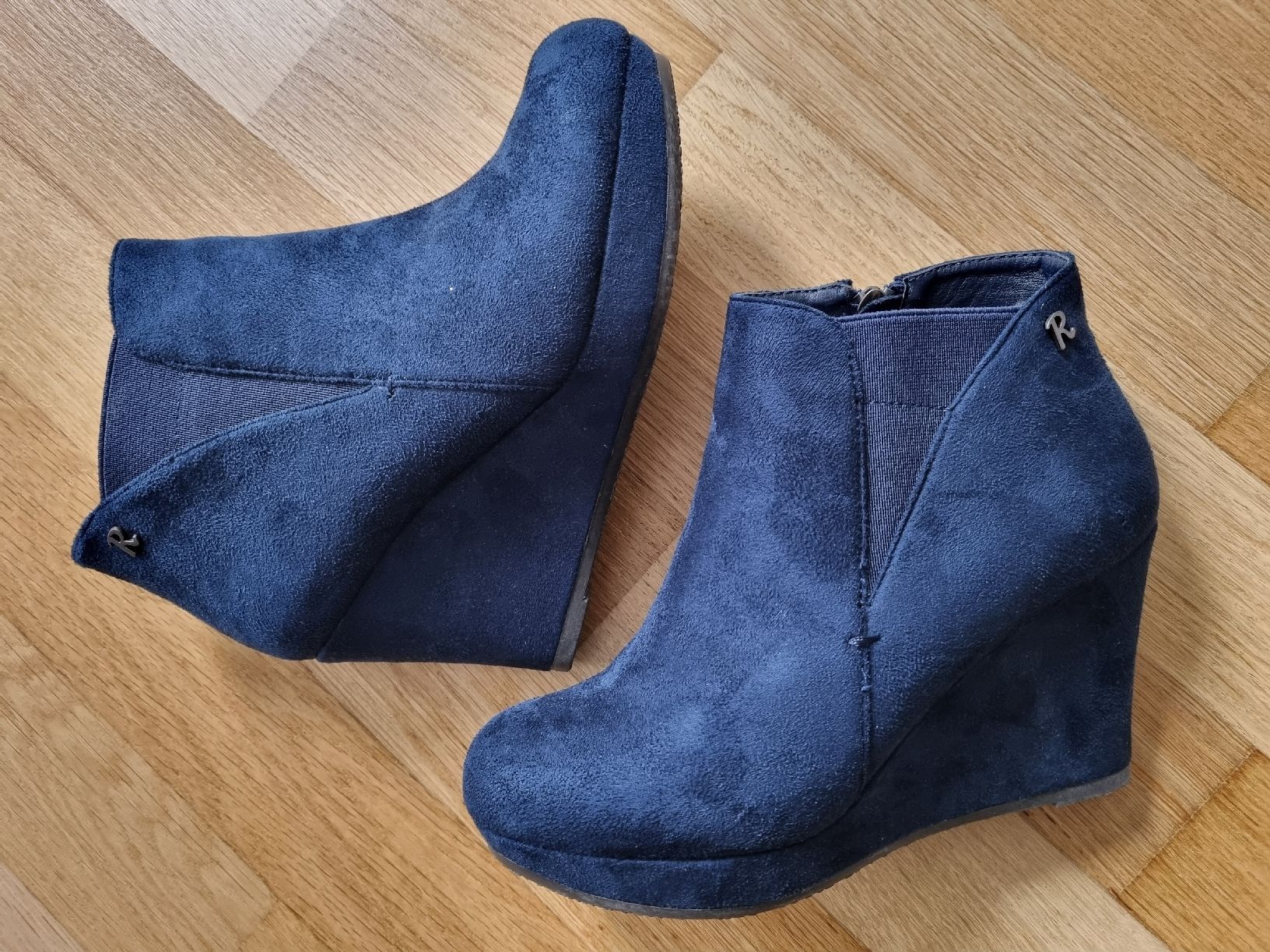 Scarpe da donna: Refresh Plateaustiefelette navy – Usato da Moosseedorf venduto da Knie0