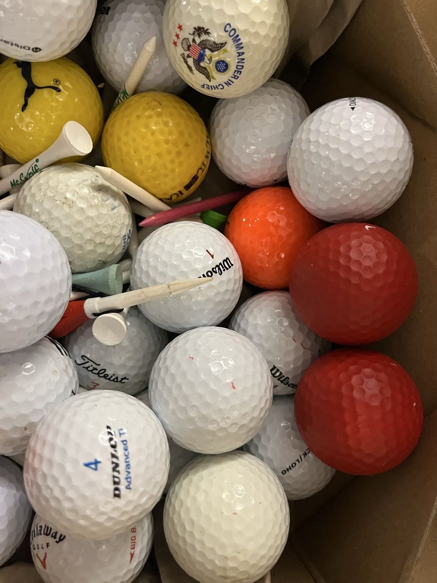 Ballons: Golfbälle mit Abschlag stiften – D'occasion à Neerach par fuz_8d7l 1