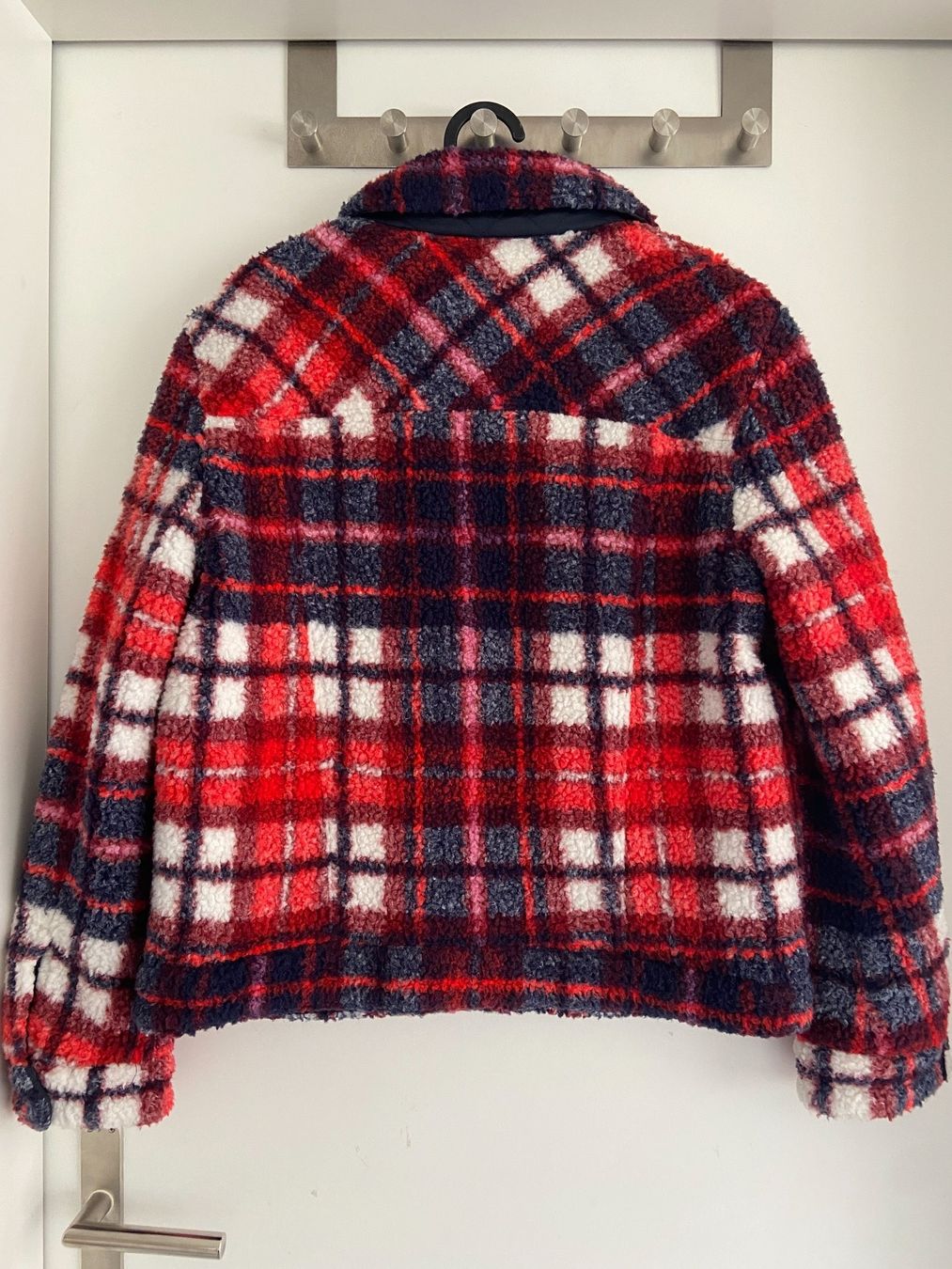 Tommy Hilfiger Jacken: Tommy Hilfiger Winterjacke – Neu (gemäss Beschreibung) aus Büsserach von vimeco.43 4
