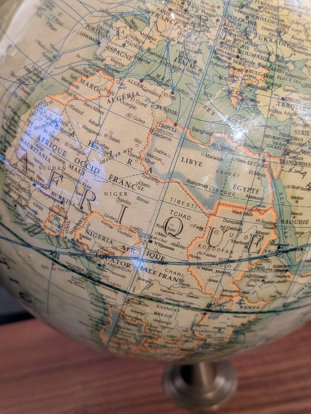Altro in Decorazioni & Accessori: Globe avec support en manguier et loupe – Nuovo (secondo la descrizione) da Saxon venduto da 2005sylvester 7