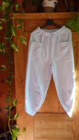 Hose aus Italien ROYAL BELLE Gr S mit Schragen Beinabschluss