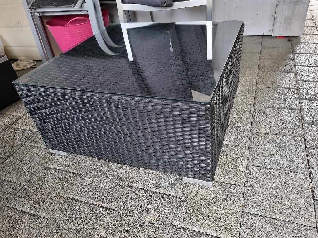 Tavoli: Lounge Tisch Rattan – Usato da Sutz venduto da Dalilea