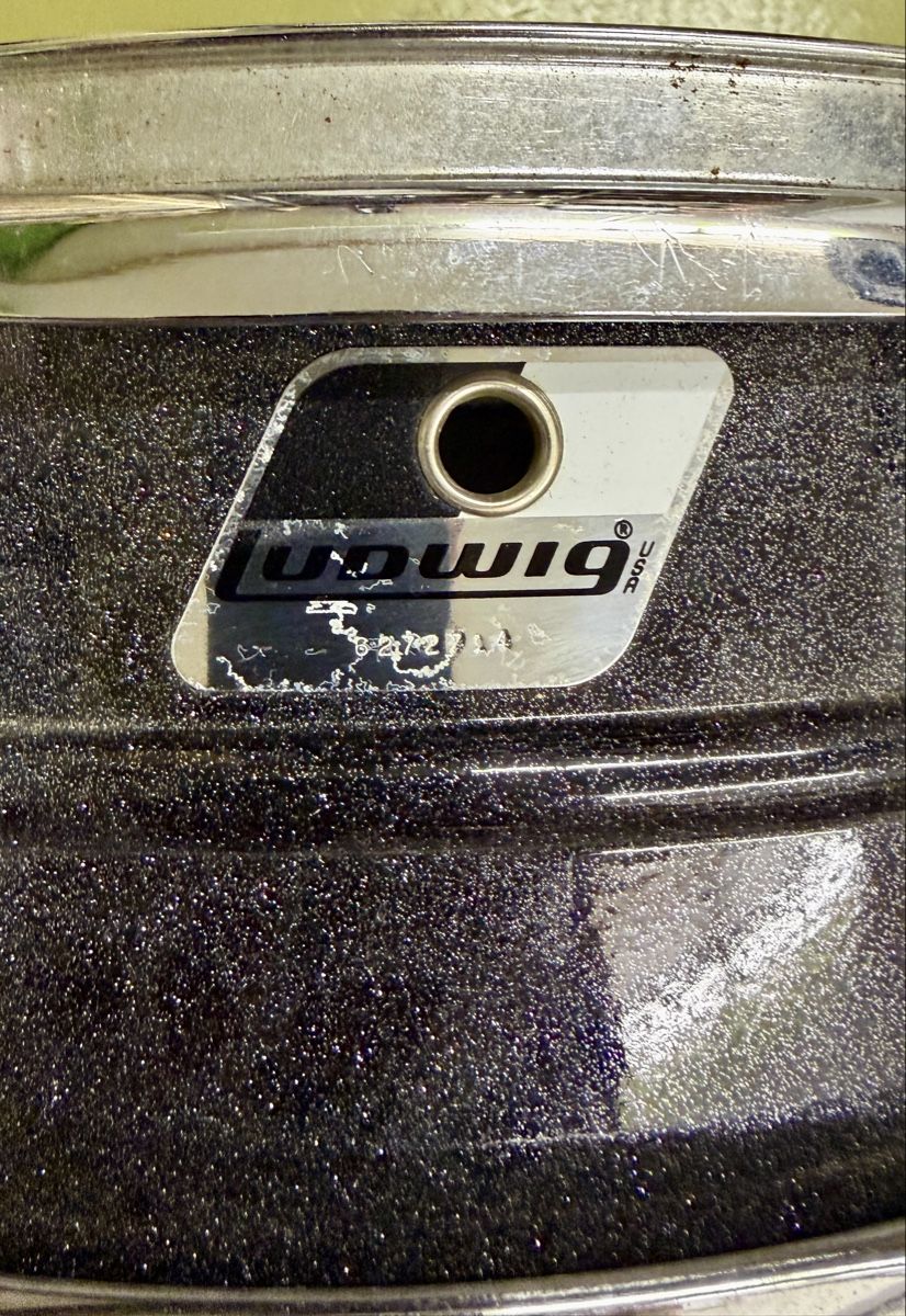 Ludwig Strumenti musicali: Ludwig Snare (Schwarz glitzernd) – Usato da Kollbrunn venduto da turboware 6
