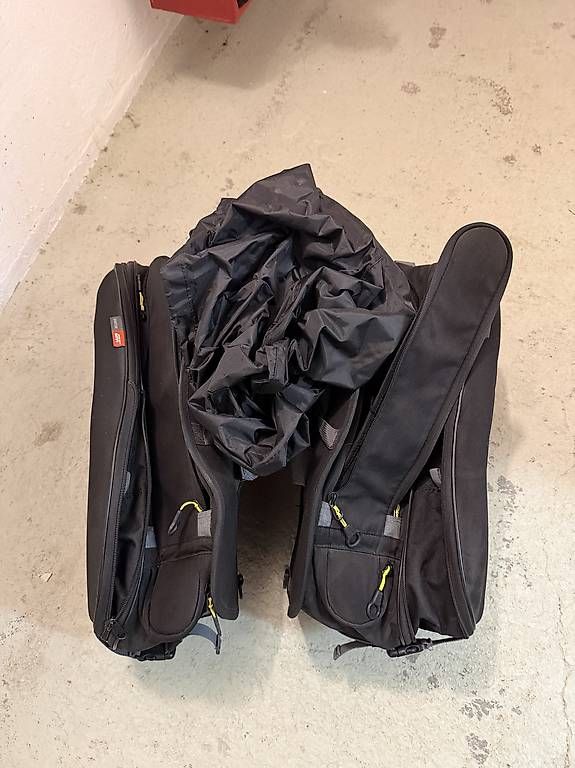 Topcase: Borse laterali moto universale Givi – Gebraucht aus Grono von vuk_6lzx 2