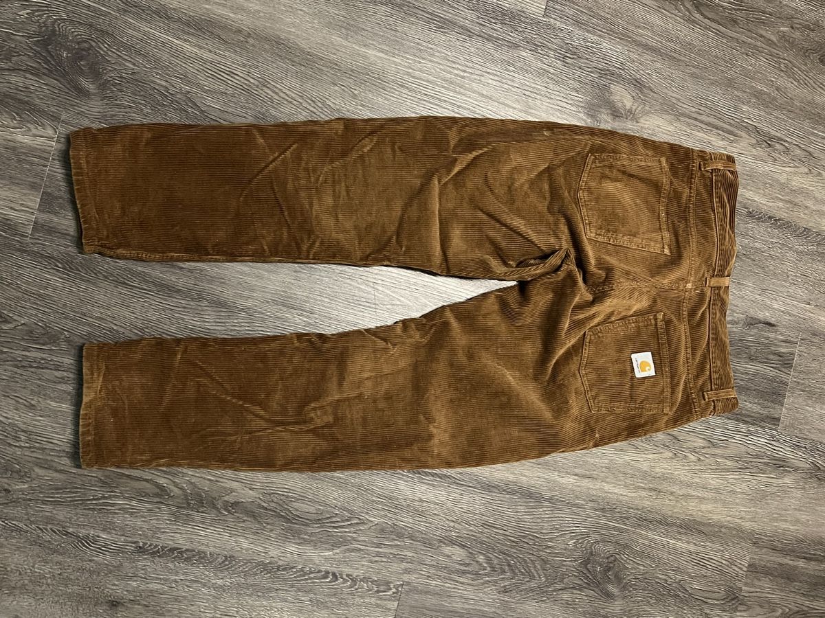 Carhartt Pantaloni: Pantalon Carhartt en velour   – Usato da Colombier NE venduto da thomasarquint 1