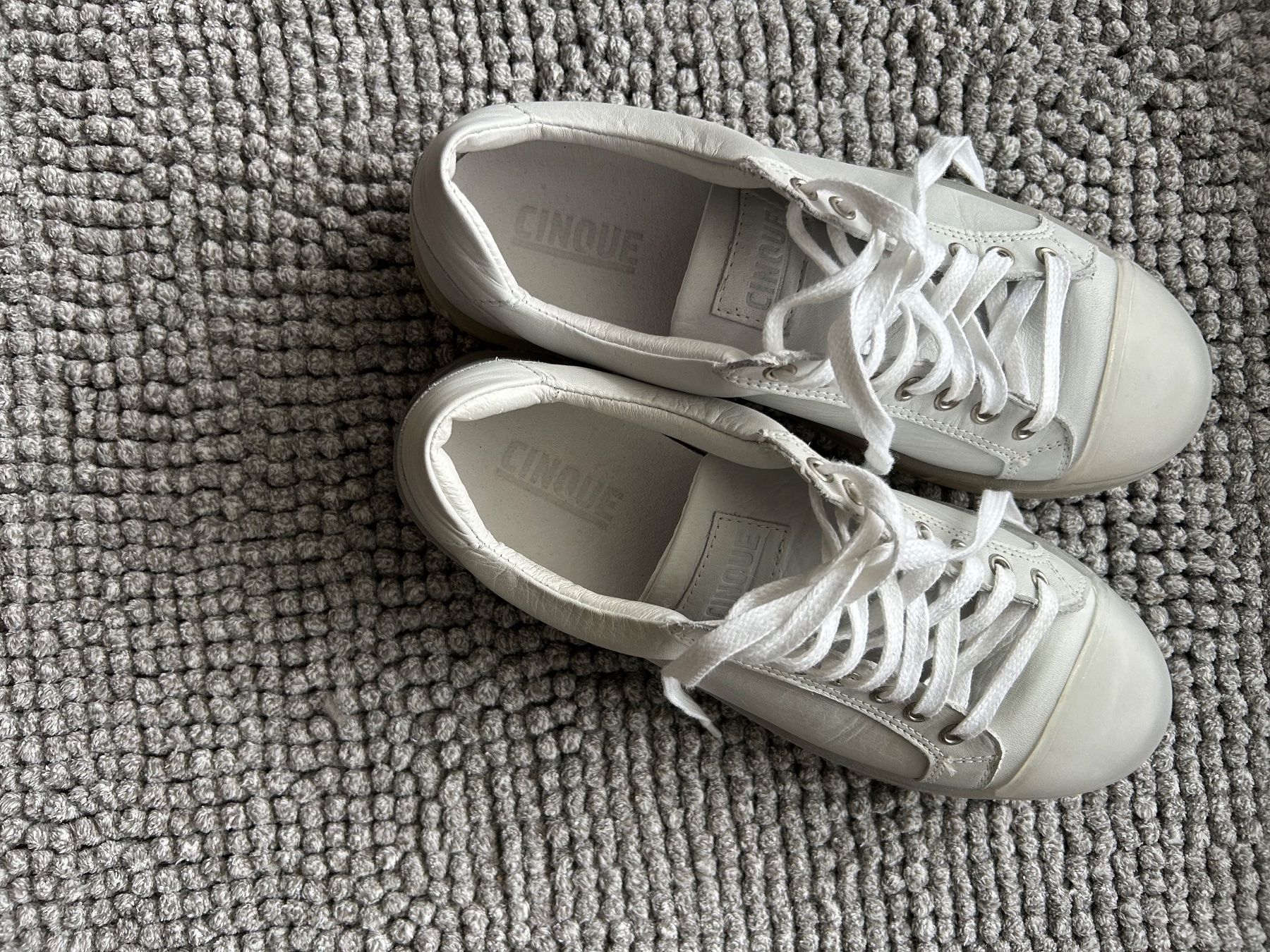 Cinque Scarpe da donna: Cinque Sneakers Gr. 37, neu – Nuovo (secondo la descrizione) da Feuerthalen venduto da Anna_Swift 3