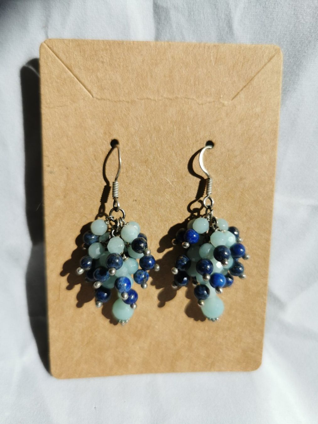 Orecchini pendenti & Orecchini a lobo: Hübsche Ohrringe mit Lapislazuli- und Amazonit-Steinen. – Nuovo (secondo la descrizione) da Oberglatt ZH venduto da JulFul 3