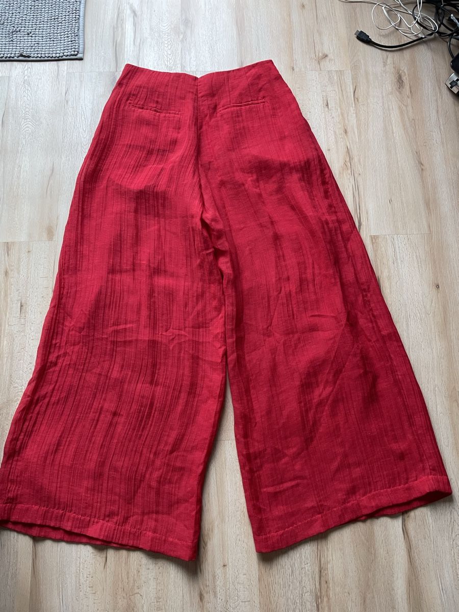 Massimo Dutti Hosen: Pantalon fluide Massimo Dutti rouge  40 neuf, – Neu (gemäss Beschreibung) aus Kloten von Vermicelles 7