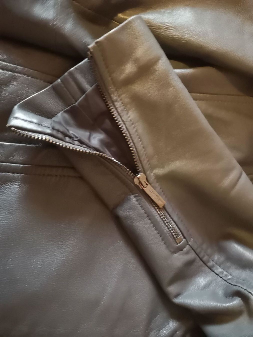 Calvin Klein Giacche: Damen Lederjacke Calvin Klein Gr. M – Usato da Oberwil BL venduto da Gutundsuperklein16 6