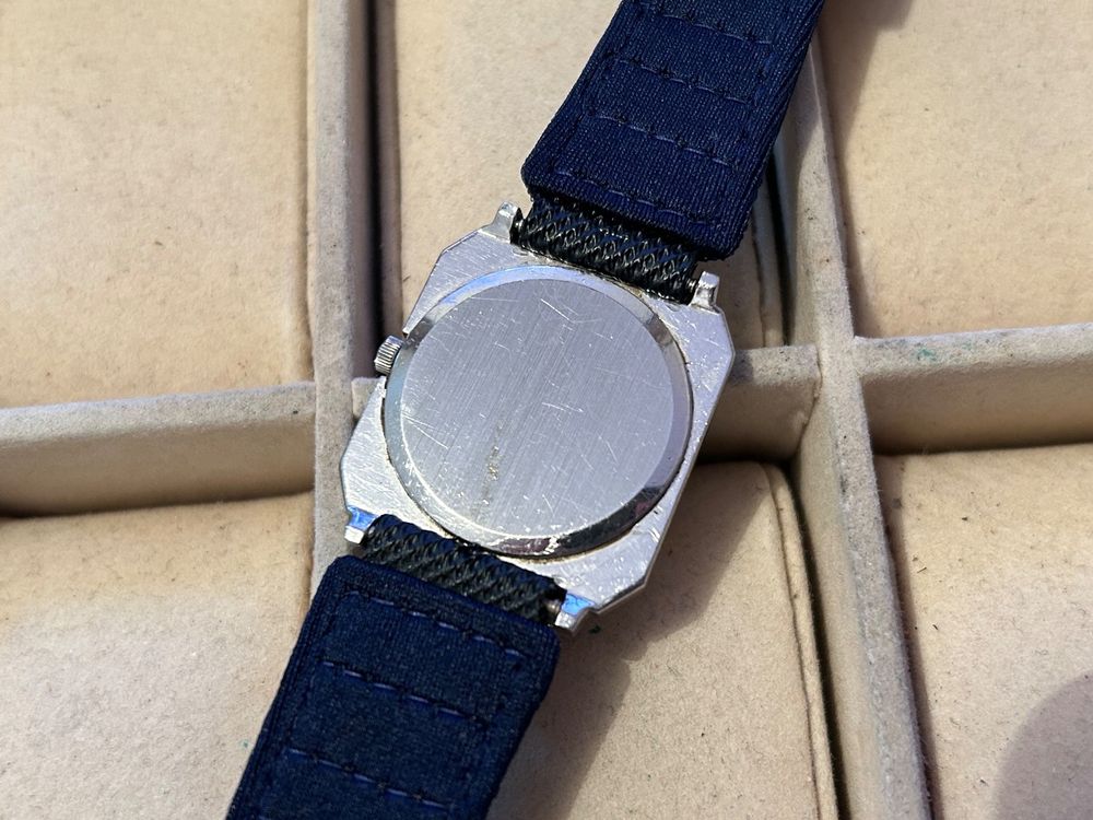 Montre Bracelet Vintage Union à Quartz - Publicitaire - Fonctionne Bien - Occasion