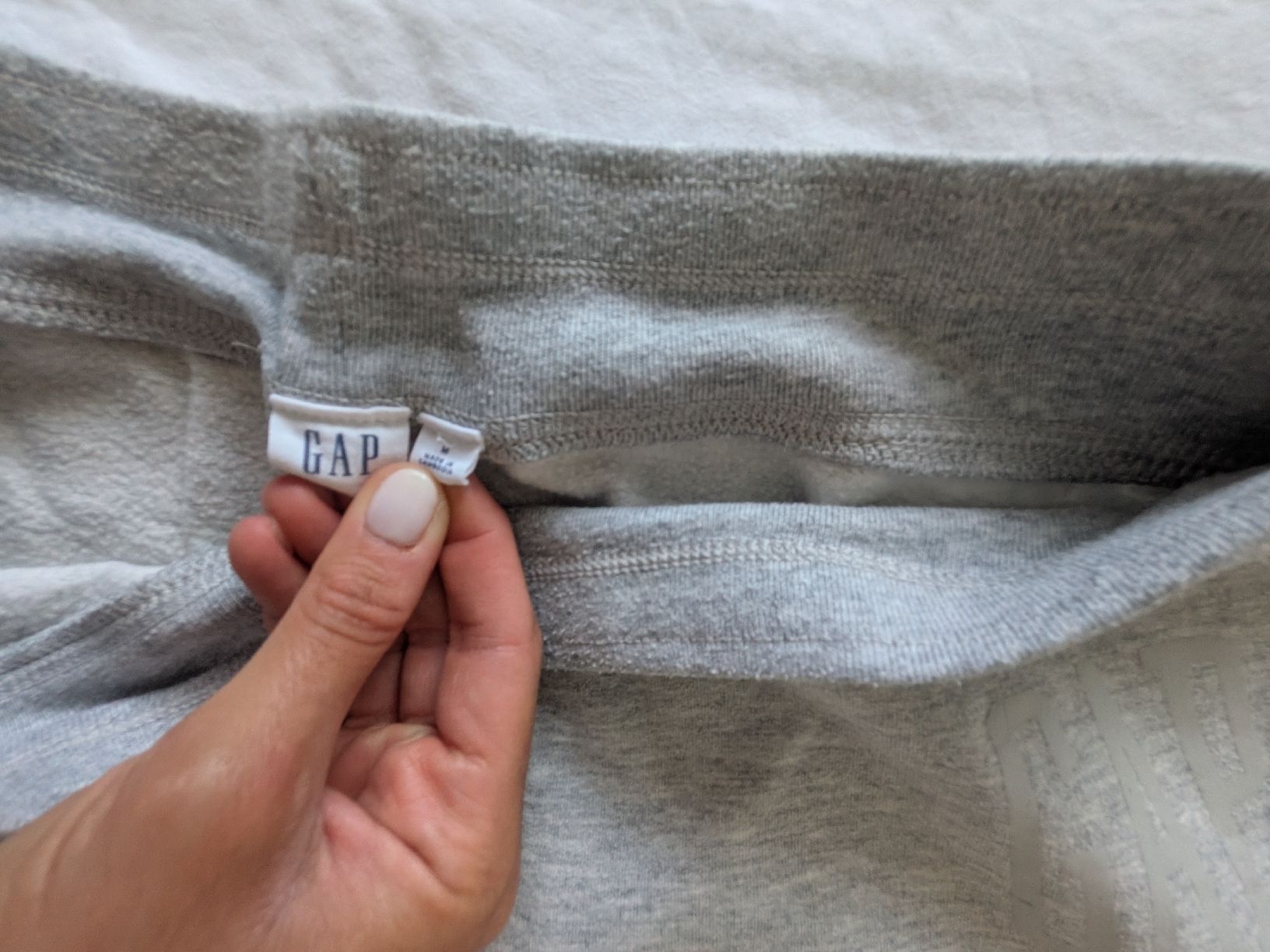 Gap Pantaloni: GAP grey sweatpants size S - good condition  – Usato da Wettingen venduto da ann_hzb5 2