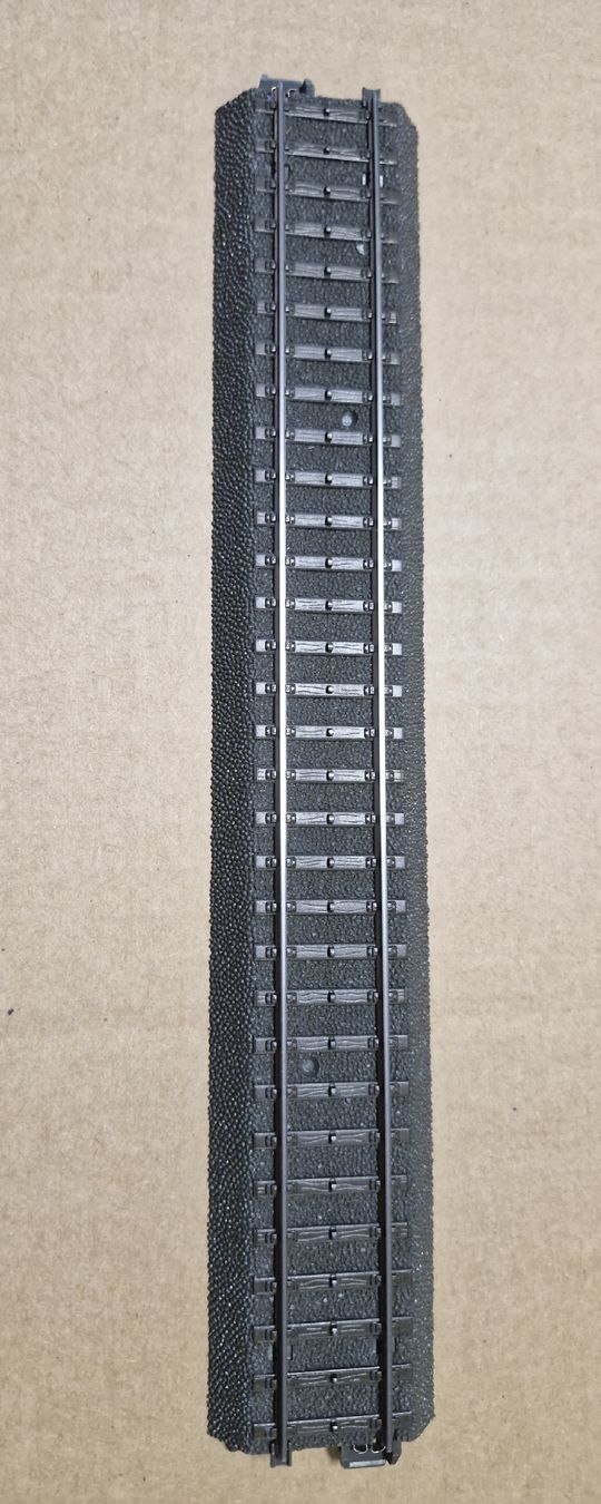 Märklin Modellini di ferrovie: Märklin C-Gleis gerade 24236 – Usato da Bassersdorf venduto da brunneremil