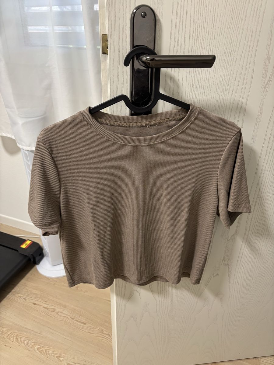 T-Shirts: T-Shirt Gr. S – Gebraucht aus Baar von chi_68h7