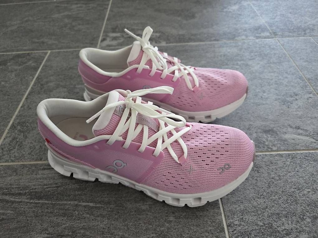 Scarpe da donna: On Running Women – Usato da Winterthur venduto da Marc1023 3