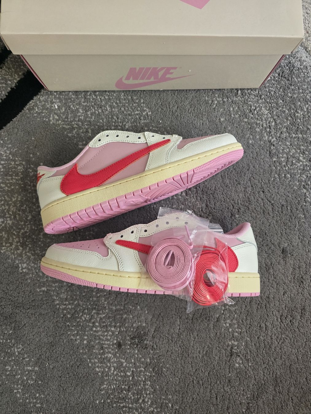 Scarpe da uomo: Jordan 1 low travis scott tropical pink – Nuovo e nell'imballaggio originale da Bôle venduto da A_Kickstory 2