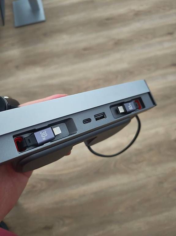 Hub & Switch: Tesla Model 3 USB-C Ladehub – Usato da Basel venduto da zga_cll9 3