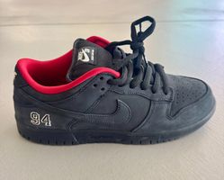 Nike SB Dunk Low Pro Supreme Black and Red Gr. 42
