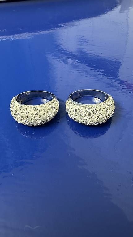 Anelli: Ring mit Steinen – Usato da Zollikon venduto da rose59
