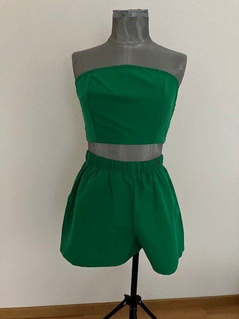 Shein Lotti di vestiti: Ensemble deux pièces vert short et bandeau taille 38 – Usato da Marin-Epagnier venduto da rchouchouu