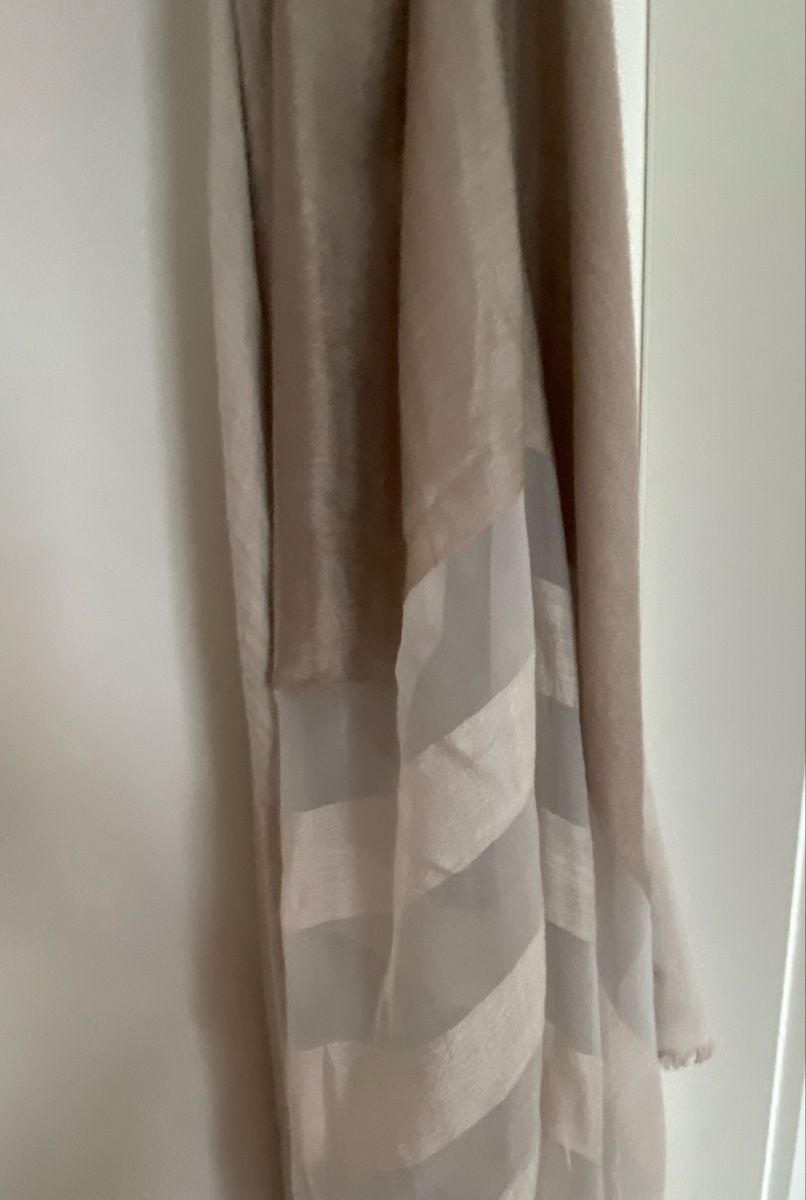 Fabiana Filippi Foulard & Sciarpe: Schal von Fabiana Filippi – Nuovo (secondo la descrizione) da Triesen venduto da vla_z6rh