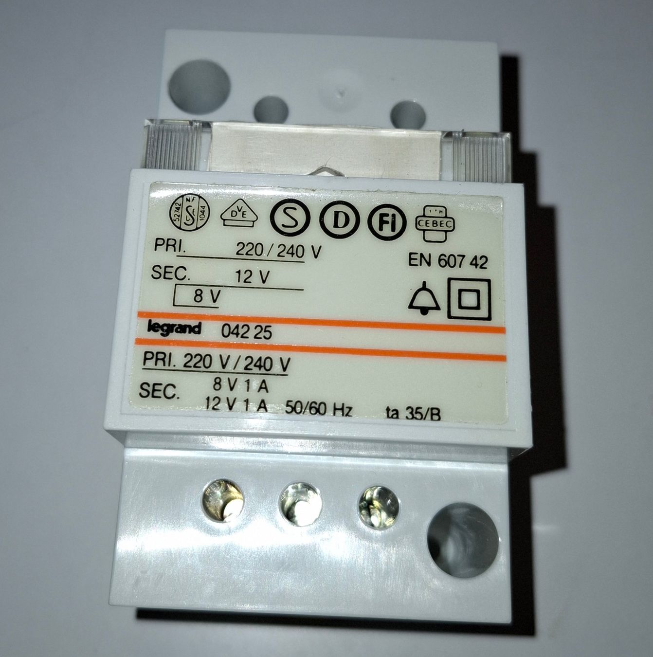 Legrand Componenti elettronici: Legrand Transformator 220V - 240V / Sec.12V + 8V EN: 60742 – Usato da St. Gallen venduto da WWL