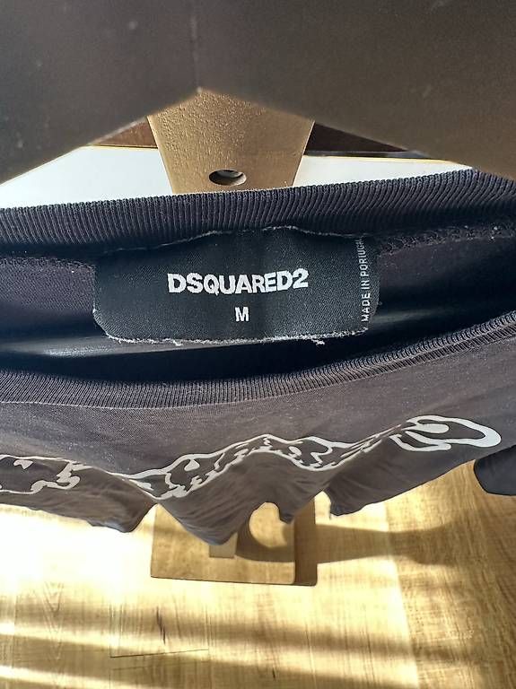 T-shirts: Dsquared T-Shirt – D'occasion à Regensdorf par and_wl25 1