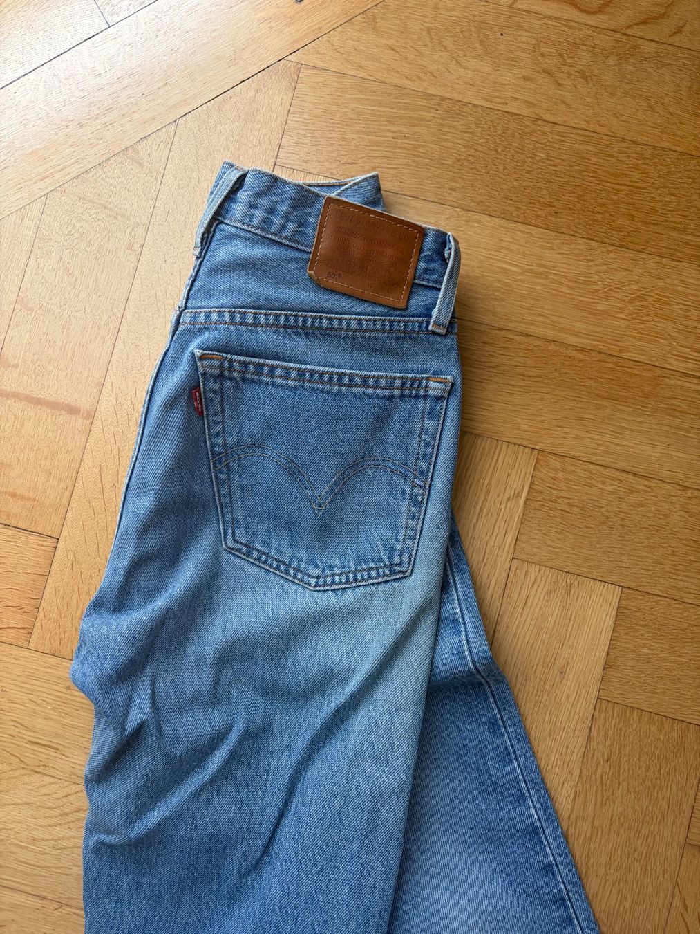Levi's Jeans: Levi's Jeans CROP 501 – Usato da Bern venduto da sim_g75j 3