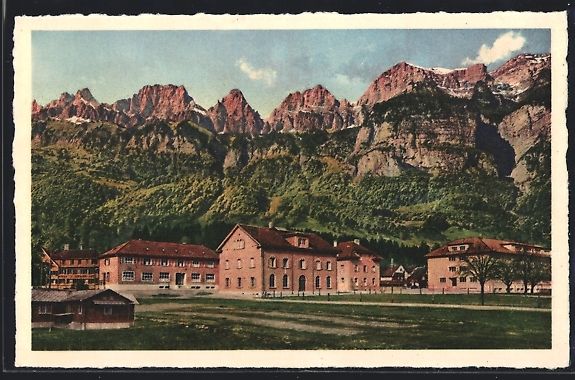 Cartoline postali: AK Wallenstadt, Kaserne mit Bergpanorama – Usato da Berlin venduto da bartko-reher