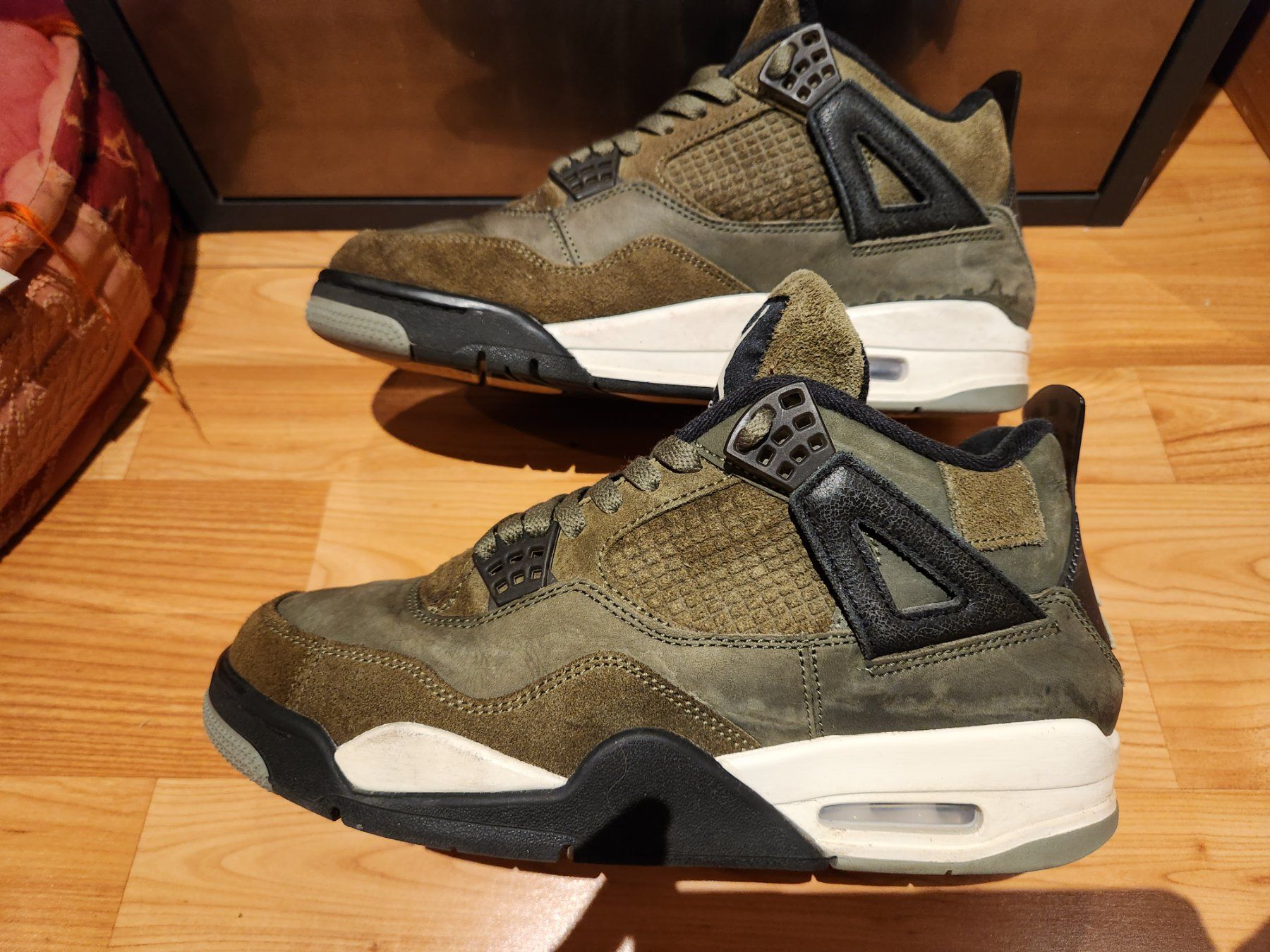 Jordan Scarpe da uomo: Jordan 4 Olive, taille 42.5 – Usato da Echandens venduto da kimy03 5