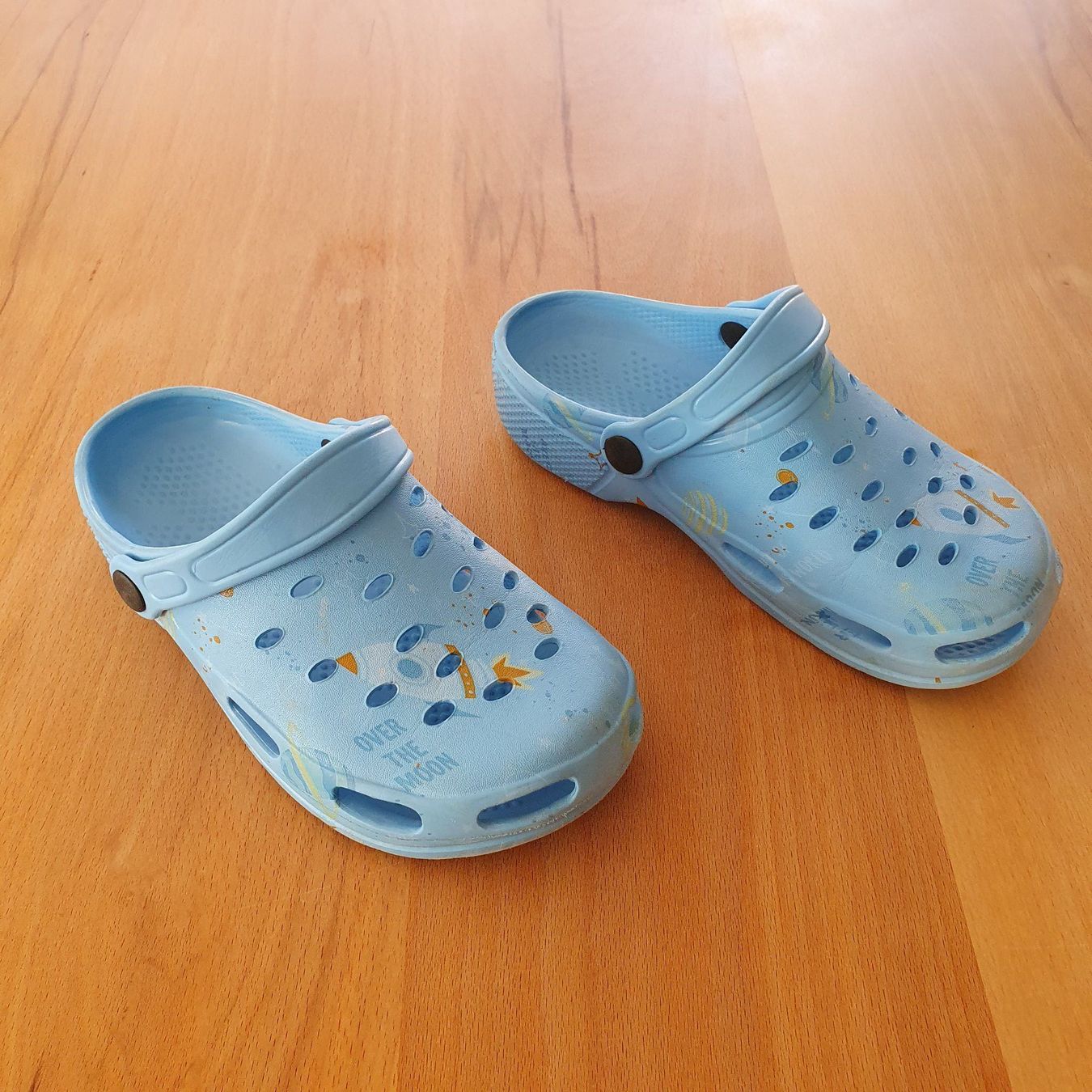 Scarpe per ragazzi: Plastikschuhe / Finken, Gr. 35 – Usato da Bilten venduto da pelanov 1