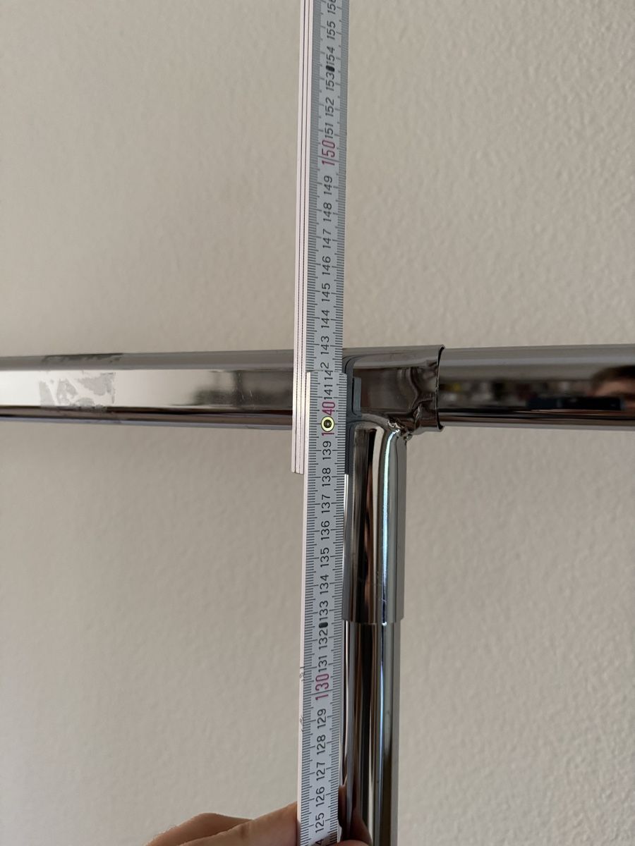 Pfister Garderobe: Verchromter Kleiderständer mit Rollen 220cm breit – Gebraucht aus Zürich von PhilippeMueller 3