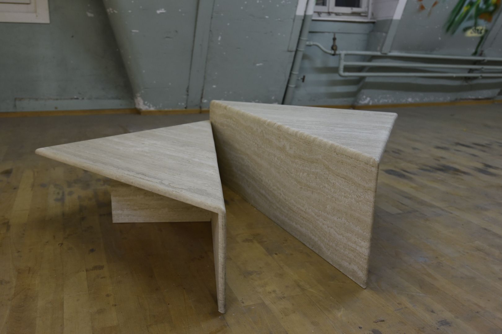 Tables: Designer Couchtisch aus Travertin Up&Up – D'occasion à Lichtensteig par UsedINStore 3