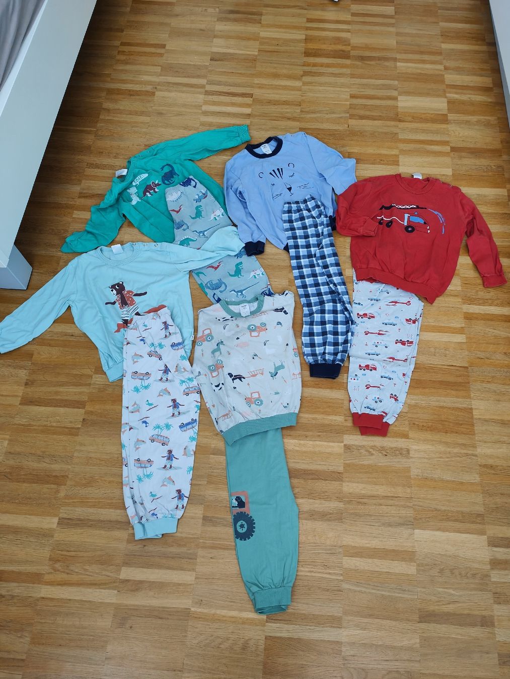 Calida Pyjamas: Calida Kinder 104/110 – D'occasion à Einsiedeln par jel_hjm5
