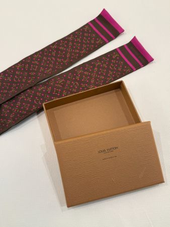 Louis Vuitton Twilly Foulard
