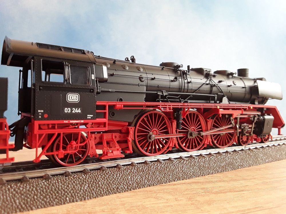 Märklin 37956 Schnellzug Lokomotive BR 03 digital Spur H0 Kaufen auf Ricardo