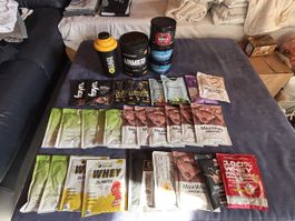 Supplement-Sammlung (Proben/Pre-Workouts/Shaker)