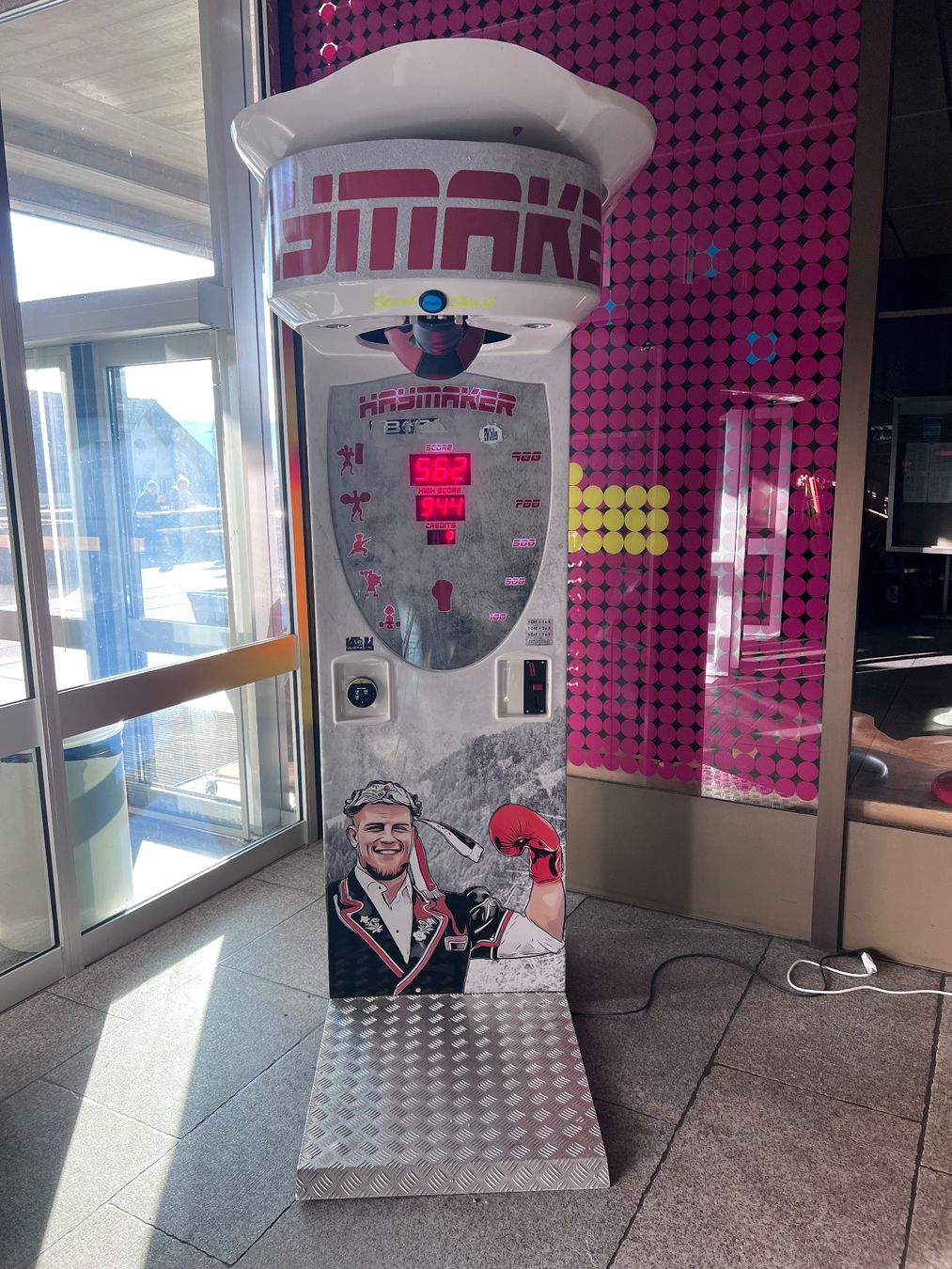 Slot Machine: Boxautomat mit Schweizer Thema – Nuovo e nell'imballaggio originale da Zürich venduto da Haymaker_ZH 3