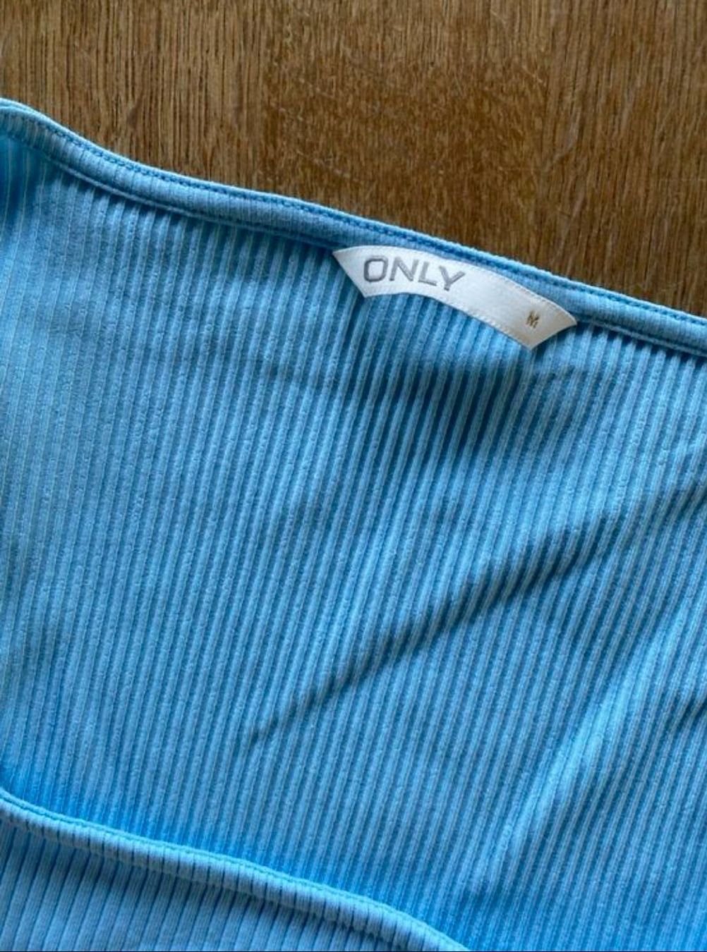 Only Tops: hellblaues Top, Grösse M – Neu (gemäss Beschreibung) aus Zürich von secondhand_by_el 1