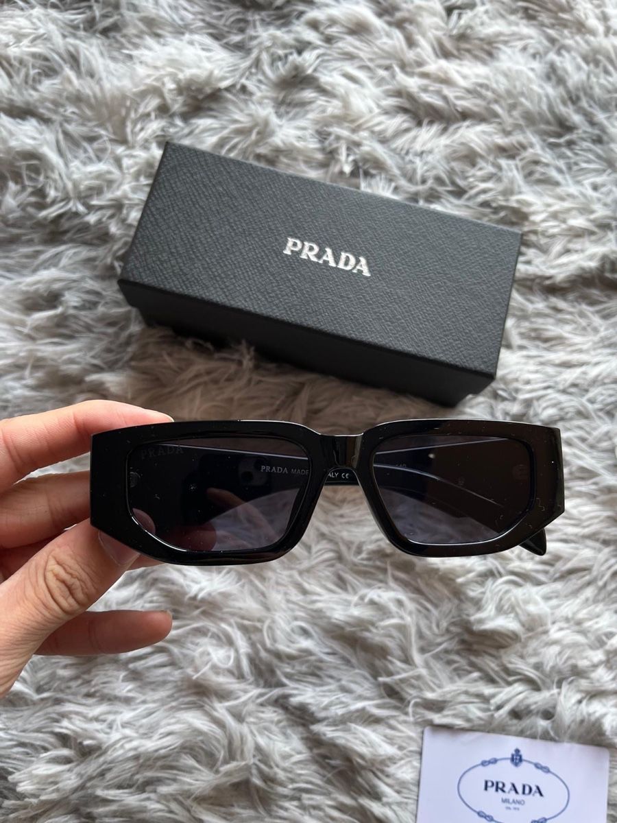 Occhiali & Lenti: Prada Sunglasses - Summer Essential and Timeless Style! – Nuovo (secondo la descrizione) da Morschach venduto da torreess15 2