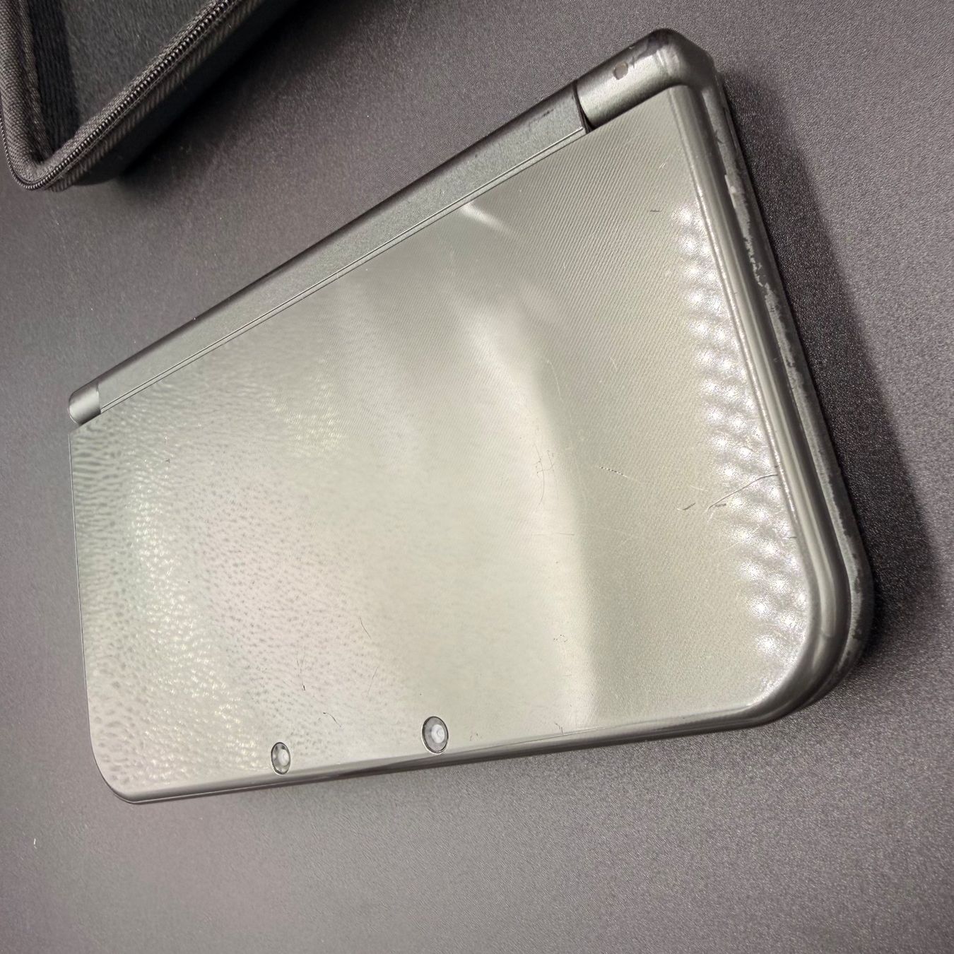 Nintendo Konsolen: Nintendo New 3DS XL Schwarz – Gebraucht aus Düdingen von Nerdworld 4