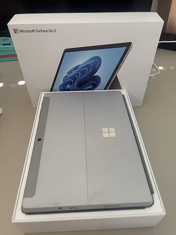 Microsoft Tablet PC: Microsoft Surface Go 3 Tablet silber guter Zustand – Usato da Neuhausen venduto da wait.for.it