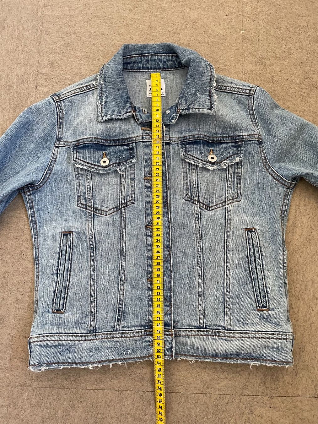Zara Giacche: Zara Jeansjacke, Grösse M – Usato da Basel venduto da Robyn20 8