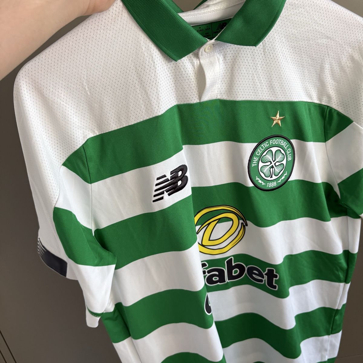 New Balance Canottiere & Pantaloni: Celtic Glasgow Trikot New Balance – Usato da Winterthur venduto da LaBodega 4