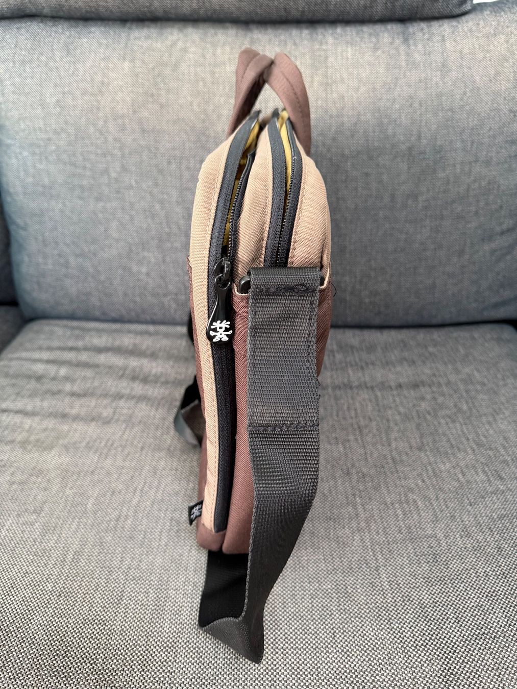 Crumpler Borse: Crumpler Laptoptasche "Chester Squander" Braun - neuwertig – Usato da Riehen venduto da Nyenhuis 1