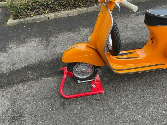 Supporti per biciclette: Mofa + Velo Stander – Usato da Kriens venduto da monte06 2