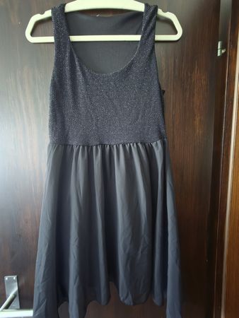 Schwarzes Sommerkleid mit Glitzer-Oberteil, Gr. S/M, kurz
